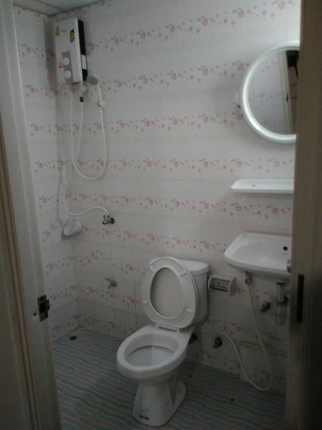 ทิศราพร เรสซิเดนท์ Hotel / Apartment รายวัน รายเดือน รูปที่ 11