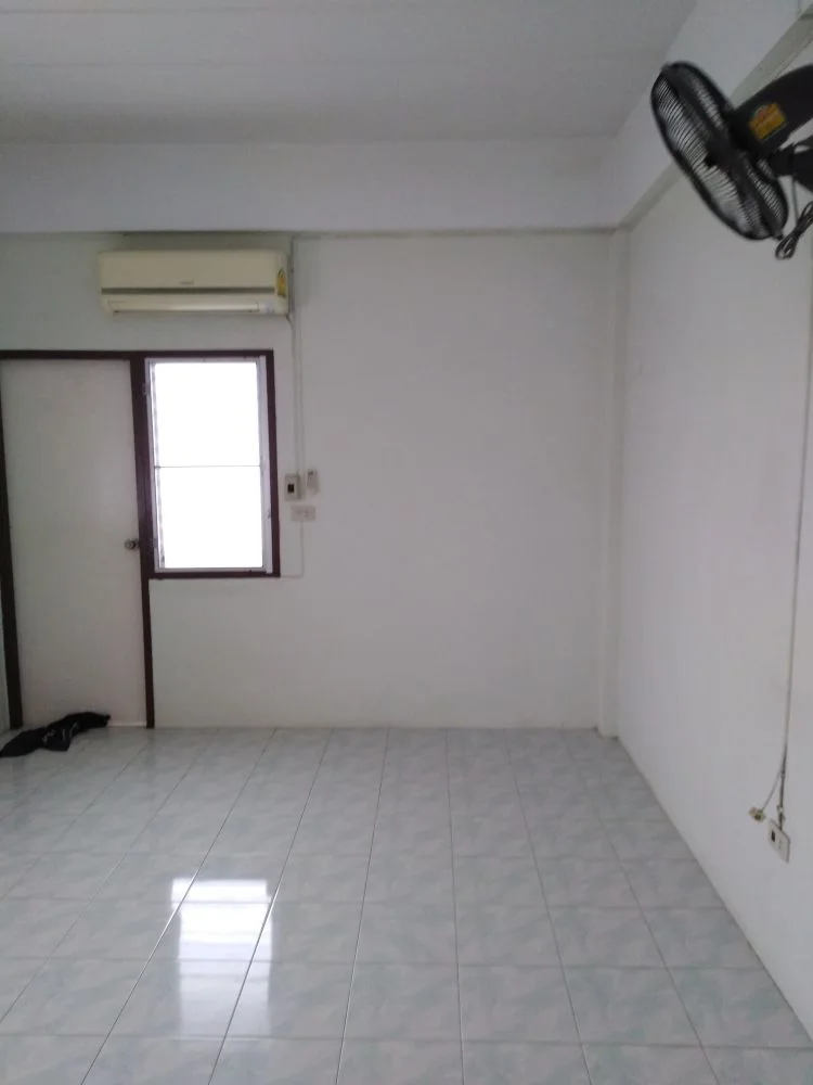 ห้องพักราคาถูก พี เค ที เฮาส์ (P.K.T.House) ห้องแอร์-พัดลม ซ.คลองหลวง5 (ซ.พัฒนาเจริญรุ่ง2) รูปที่ 19