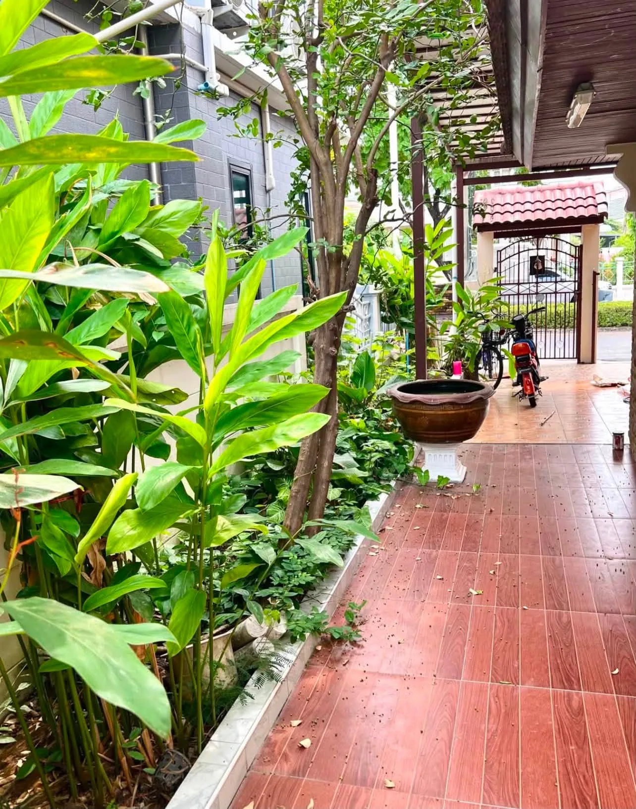 ให้เช่าบ้านเดี่ยว หมู่บ้านมณีรินทร์เลคแอนลากูน 3 นอน 4 น้ำ เนื้อที่ 67 ตร.ว.