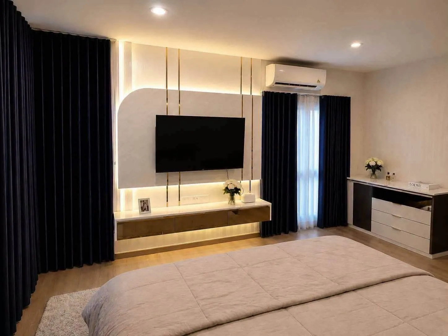 ให้เช่าบ้านหรู ภัสสร รังสิต-อเวนิว 4 นอน 3 จอด พื้นที่ 210 ตร.ม.