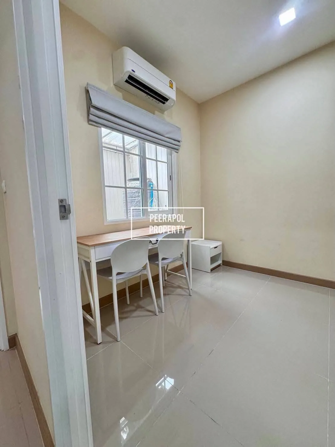 ให้เช่า โกลเด้นทาวน์ ฟิวเจอร์-รังสิต บ้าน 2 ชั้น 3 ห้องนอน เฟอร์ครบ